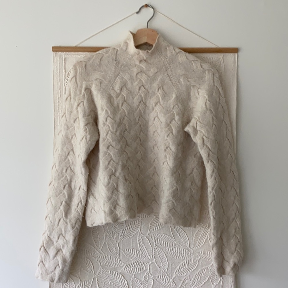 EUC Aritzia Wilfred Mical Wool Sweater